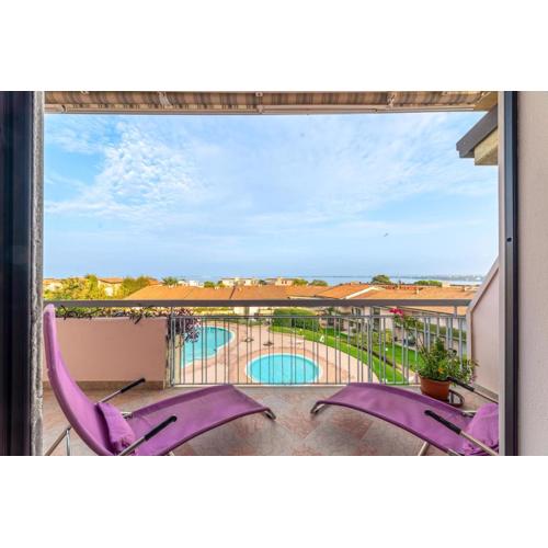 Vista Lago e Piscina - Apt di Design a Desenzano