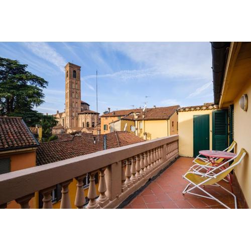 Vista sulle torri di Bologna by Wonderful Italy