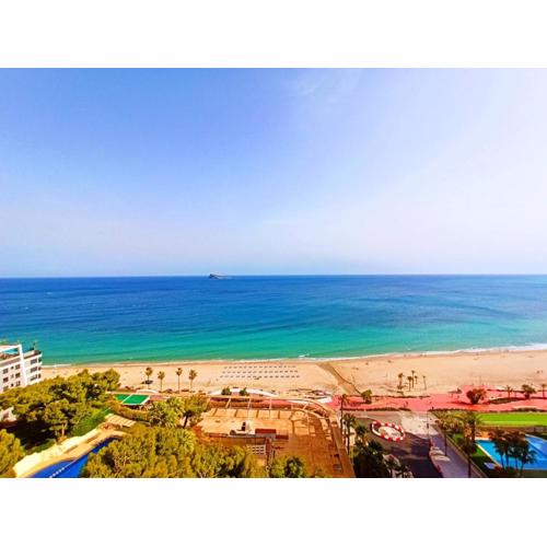 Vistas al Mar Poniente Beach