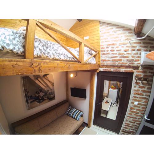 Vitosha Blvd - Attic Studio