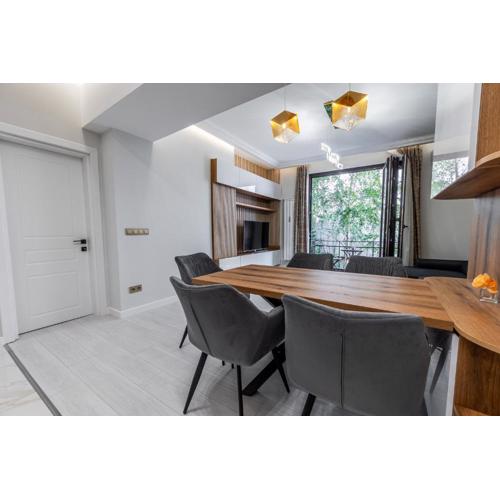 Vitoshka Luxury 2-BR Retreat
