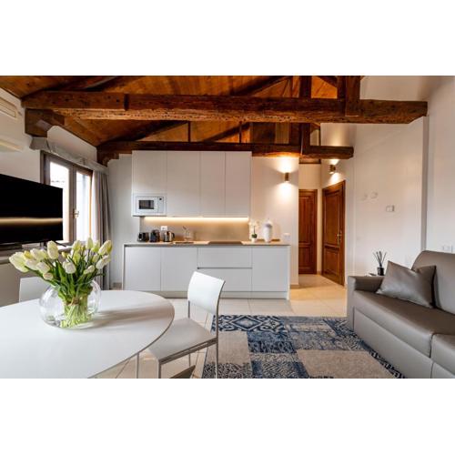Vivaldi Suites R&R