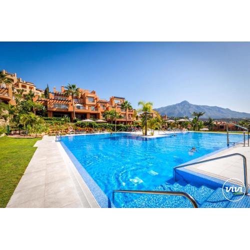 ViVi Homes - Boho Sunrise Alminar Pool, Garden & Terrace