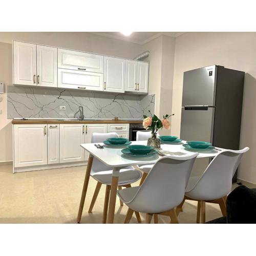 Vlora AR - Modern Condo perfectly located