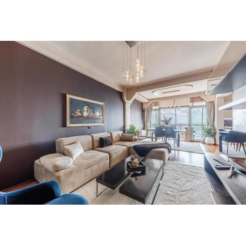 Vollga Seafront Suite by PS