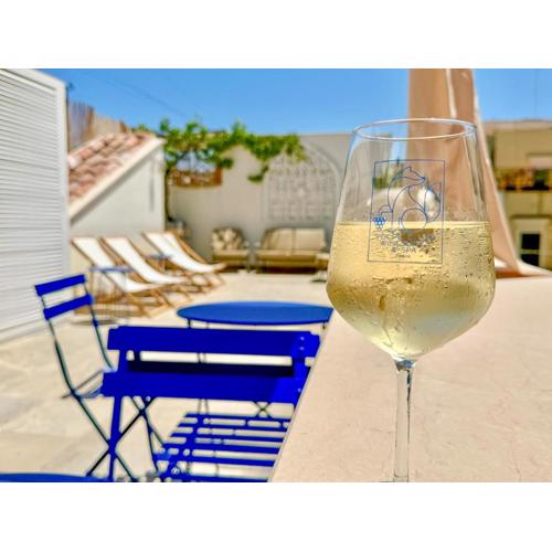 VOLPE E UVA Winesuites & Spa