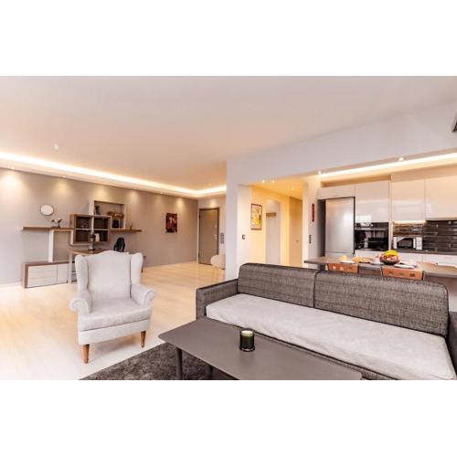 Vouliagmeni Getaway Bay View Apartment