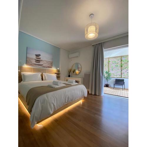 Vouliagmeni Seaside Luxury Home