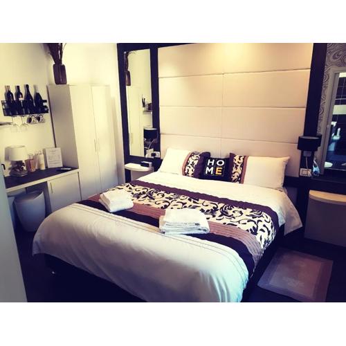 Voyage Deluxe Master Room