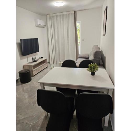 Vrexi Apartment - By IMH Travel & Tours