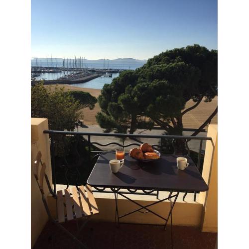 Vue Golfe St Tropez à Ste Maxime YourHostHelper