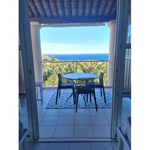 Vue mer panoramique au Cap Esterel T2
