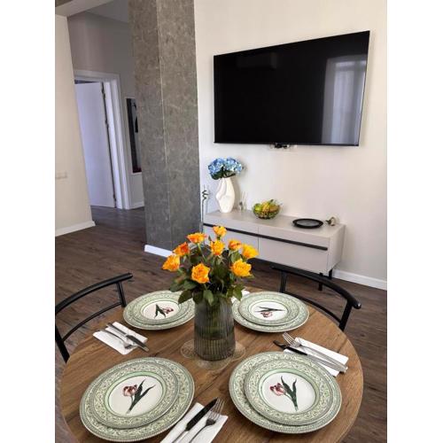 V&V 2BR Apartment Kapana Top center