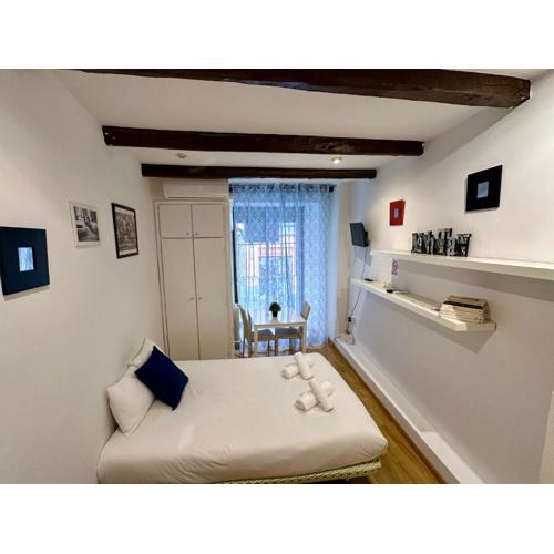 WAKAFLATS 3, Centro Madrid, Chueca, Barbi