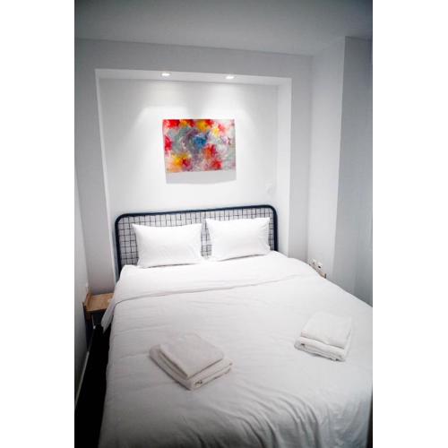 Warm & Trendy Apartment