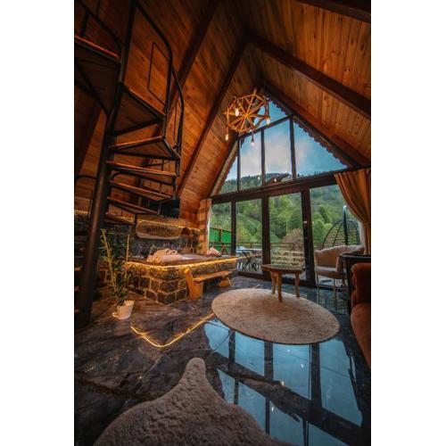Waterfall suit bungalov
