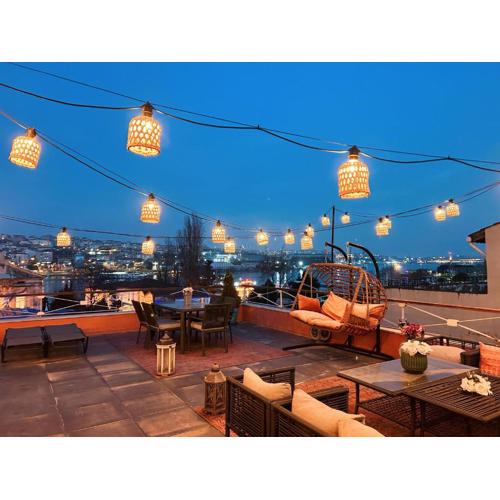 Waterfront Apartment by the Tram - Terrace with Dome & Golden Horn View in Fatih