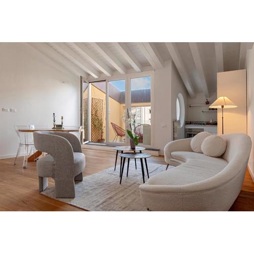 Waterfront balcony I Grani 5 Resort Grand Suite