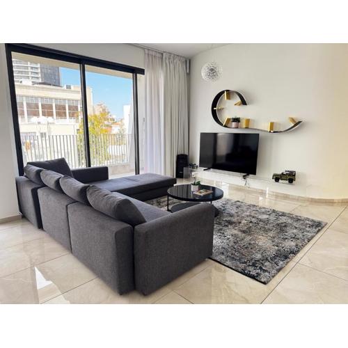 WealthyStays Downtown Premium