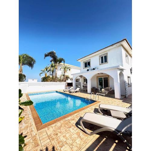 Wealthystays Hephaestus Villa, Ayia Triada Beach