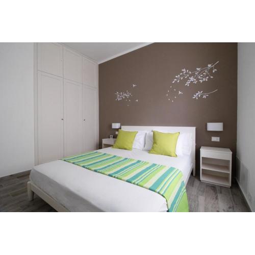 WELCOME RIVIERA - FIOCCO DI MARE elegante e moderno appartamento completamente rinnovato situato in una zona tranquilla -toll parking at 15 euro per day to be booked in advance -subject to availability