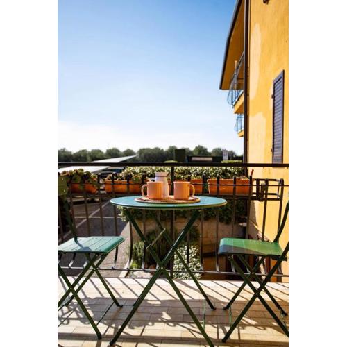 Welcome Traveller Charm Costabella