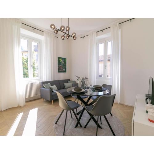 Welcomely - Lake River Apartment