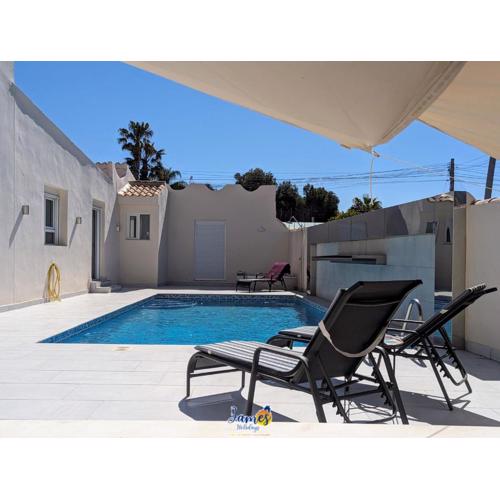 Welcoming 3 Bedroom Villa with Private Pool LB10