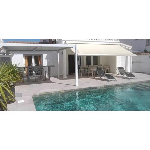 Welcoming villa in Empuriabrava with private pool