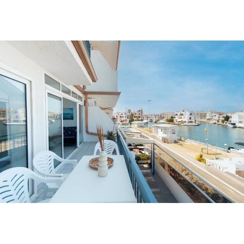 WELCS APARTAMENTO 260 EMP con vistas al canal