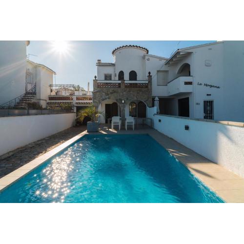 WELCS VILLA 021 EMP CaZa con piscina privada