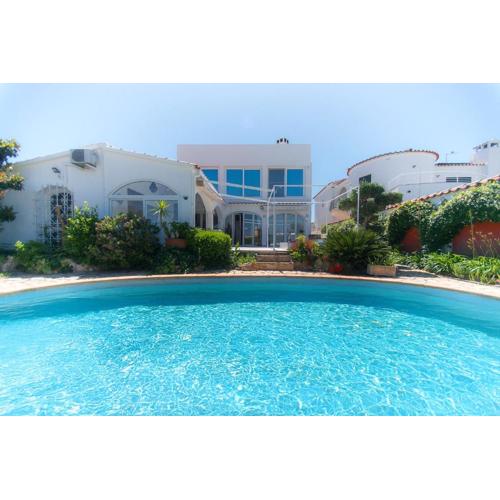 WELCS VILLA 250 EMP con piscina privada y amarre