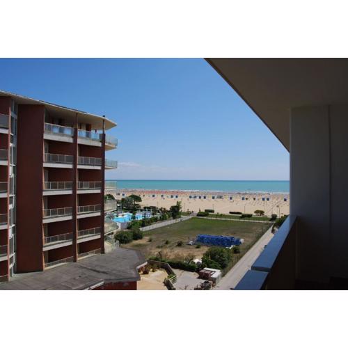 Well-equipped 1 bedroom flat for up to 6 guests