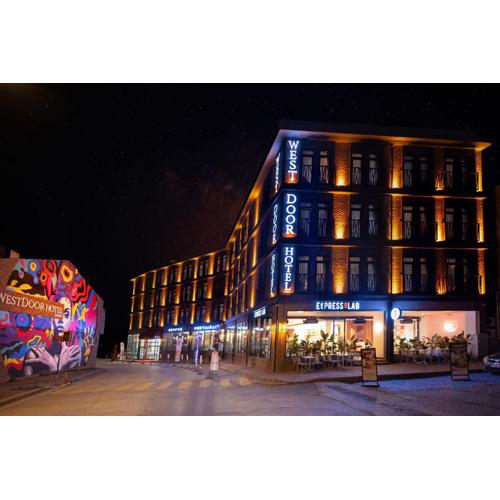 WestDoor Hotel