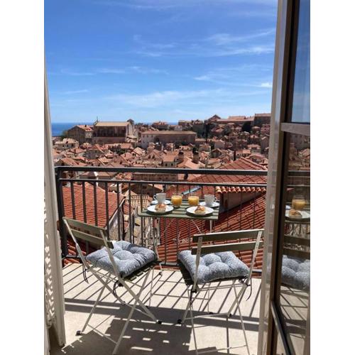 Whispering Views House Old Town