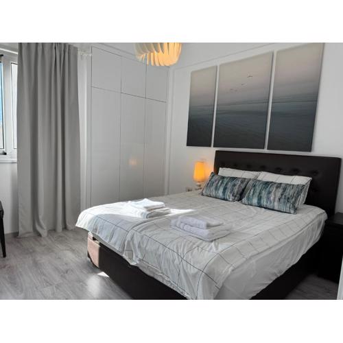 White 1-bdr apartment Agyos Tychonas