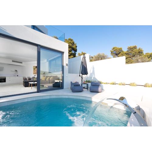 White Cliff Luxury Suites