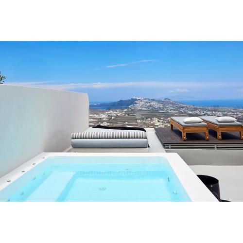 White & Co. La Torre Suites
