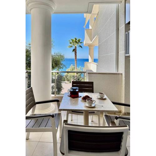 White Coast Apartment