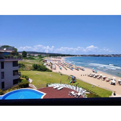 White Sand Lily Beach Apartment