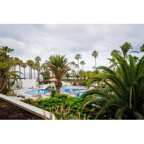 White Studio - La Caleta