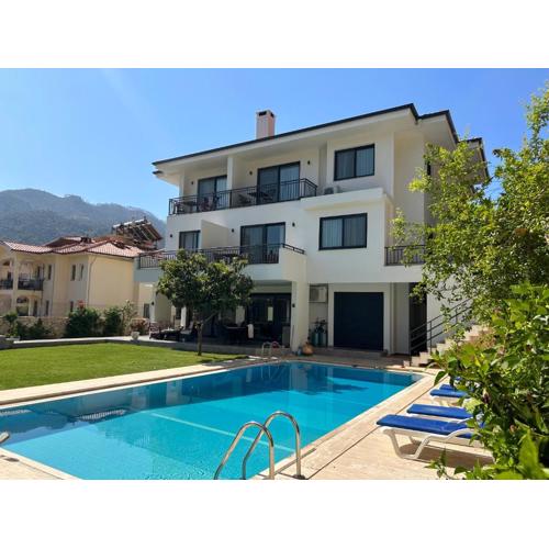 White Suites İçmeler