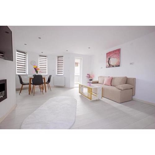 WhiteBoxApartment