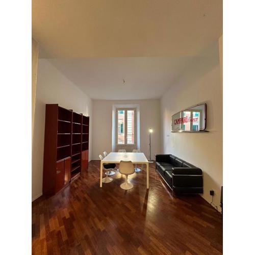 whouse large suite apartment indipendenza