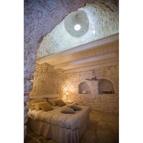 Widespread Trulli in the historic center - Trulli Antichi Mestieri