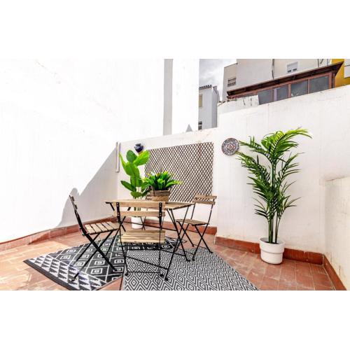 WintowinRentals Your Home Steps from the Center
