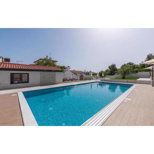 Wohnung In Pjescana Mit Gemeinschaftlichem Pool