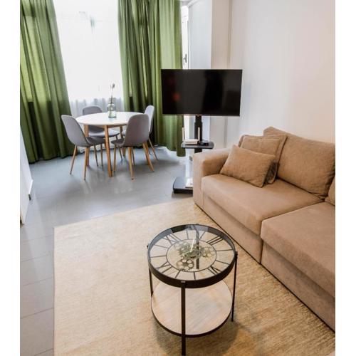 Wolke 7 Central Apartment - Modern and Comfortable Home