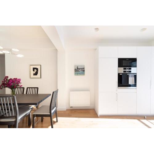Wonderful Central Athens 2 Bedroom 2 Bath Sleeps 8