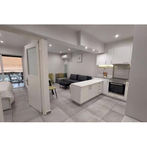 Wonderful flat in Kavouri